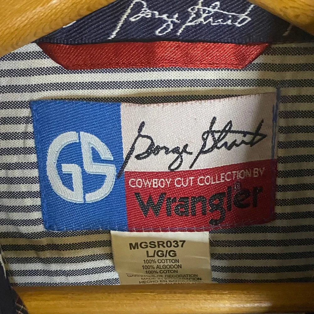 Wrangler George Strait Men's Plaid Button-Down Shirt large red black white